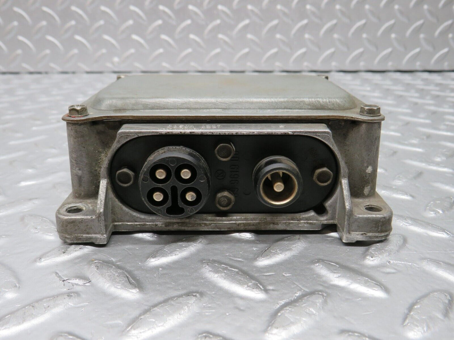 4957 Mercedes-Benz R107 350SL Coupe Ignition Control Unit Bosch 0227100001