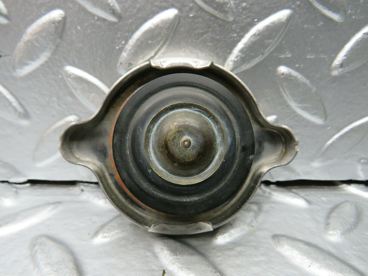 22953 Mercedes-Benz C123 230CE Coupe Radiator Cap 1235010015