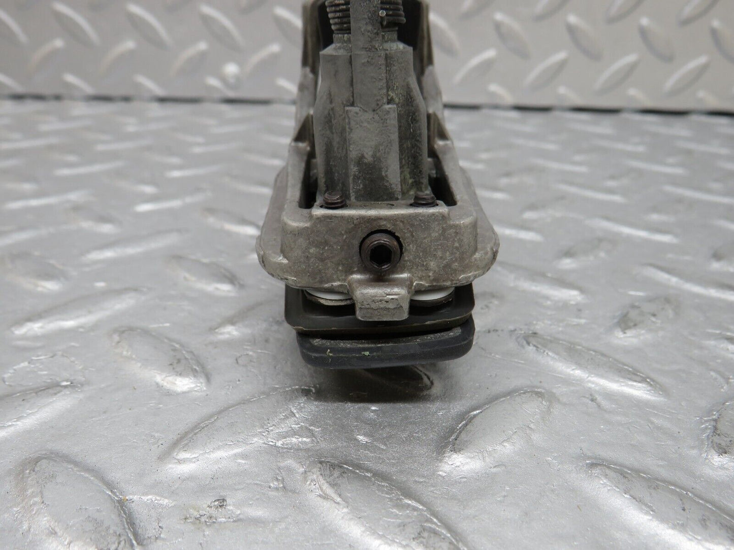 36642 Mercedes-Benz W201 190E Exterior Door Handle Front Left No Key