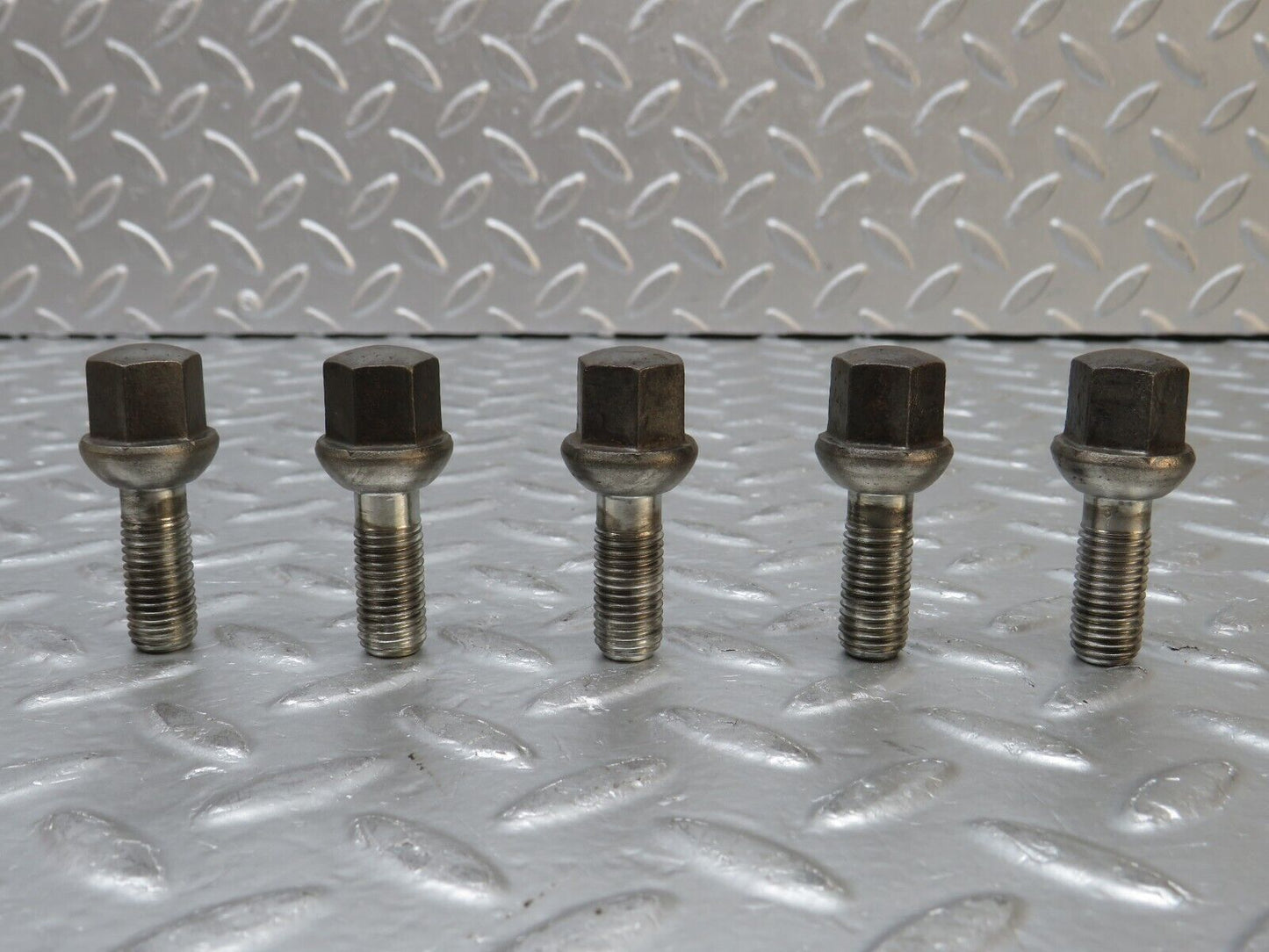 32233 Mercedes-Benz 5x Alloy Wheel Lug Bolt M12x1.5