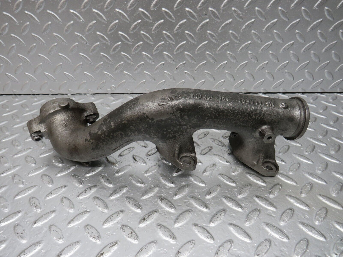33106 Mercedes-Benz W126 380 V8 Exhaust Manifold Left 1161420502