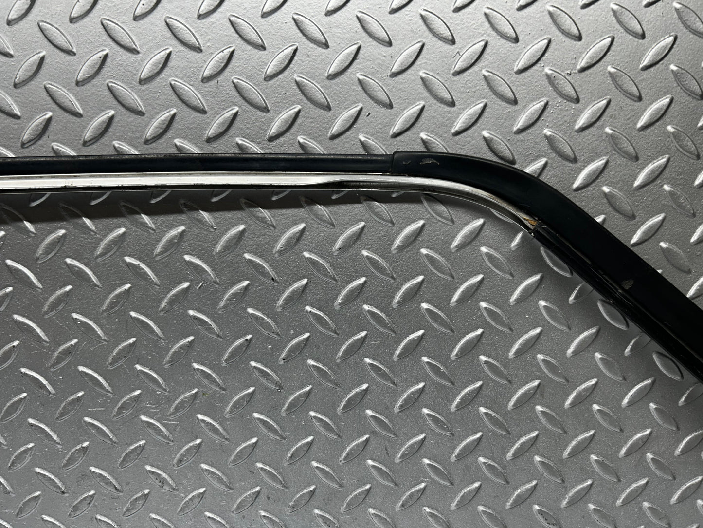 7810 Mercedes-Benz S123 230TE Wagon Roof Chrome Trim Left Side