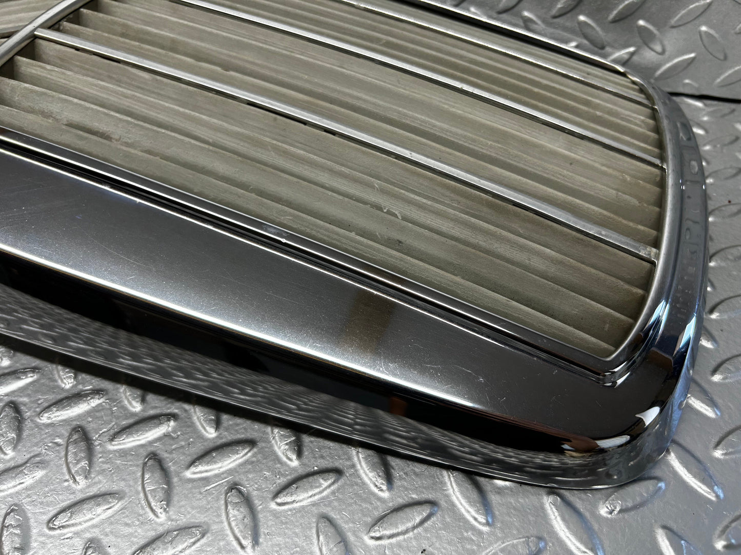 28420 Mercedes-Benz S123 240D Wagon Bonnet Grill Chrome 1238880923