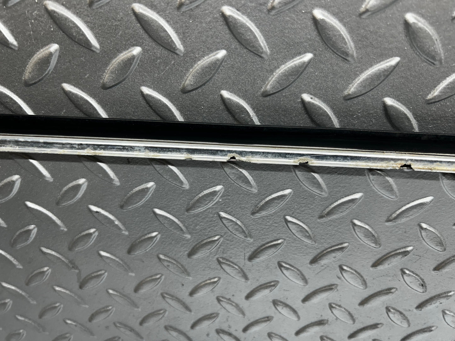 7811 Mercedes-Benz S123 230TE Wagon Roof Chrome Trim Right Side