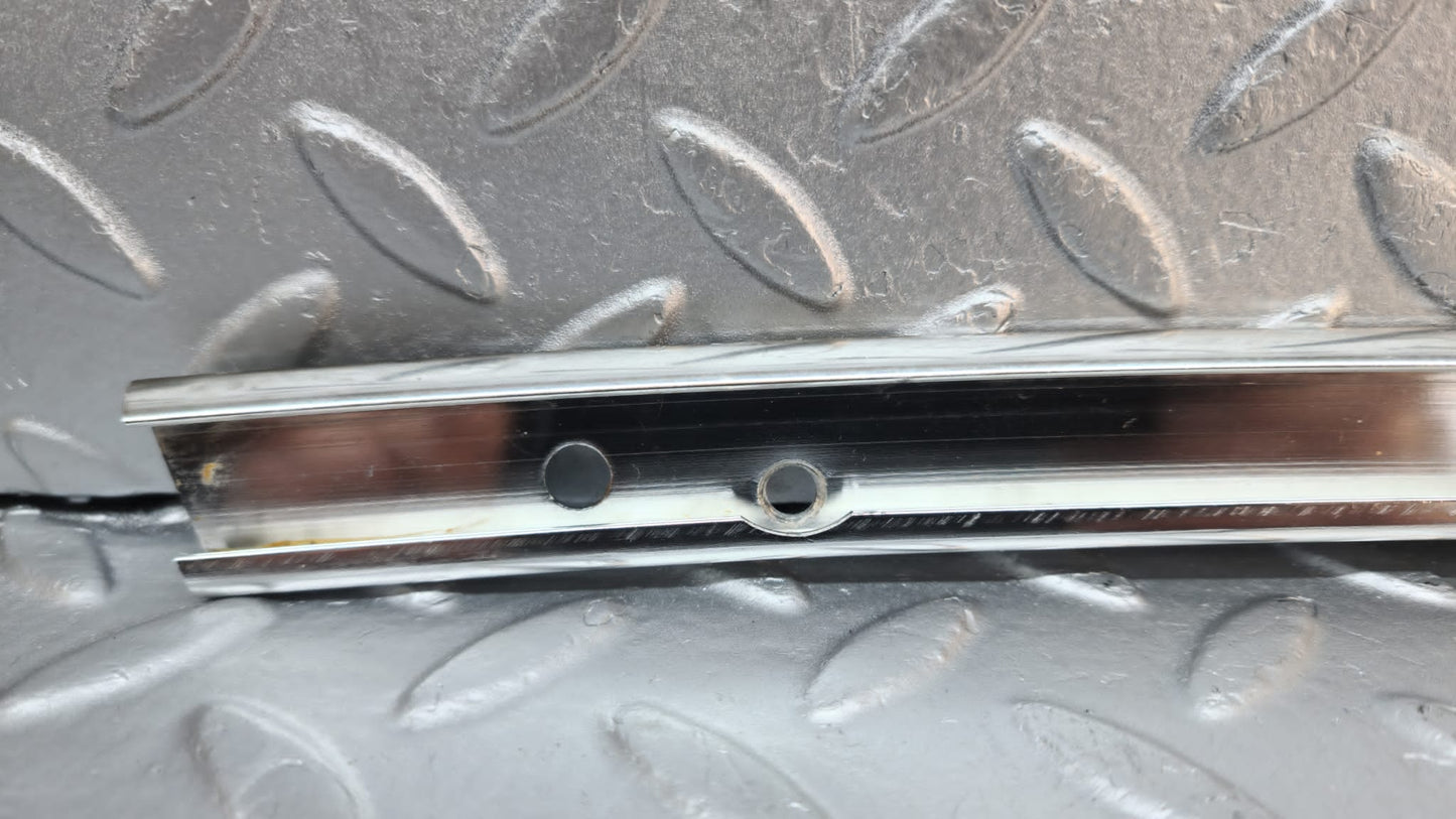 40146 Mercedes-Benz R107 350SL Hardtop B Pillar Chrome Trim Right Side