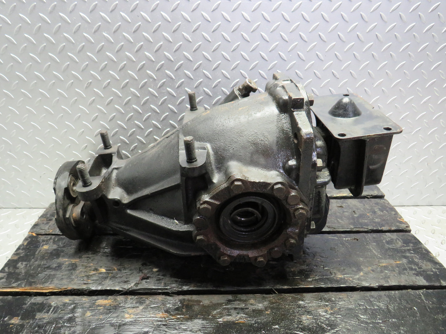 1449 Mercedes-Benz C107 350SLC Coupe Coupe Rear Differential  Ratio 3.46 1073502820 1163510401