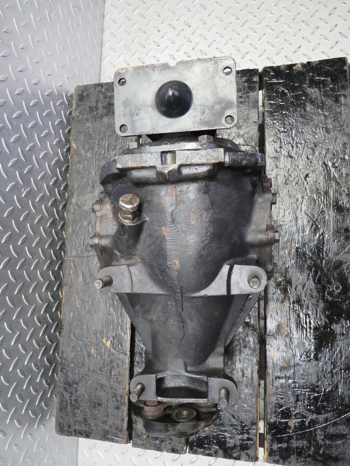 1449 Mercedes-Benz C107 350SLC Coupe Coupe Rear Differential  Ratio 3.46 1073502820 1163510401