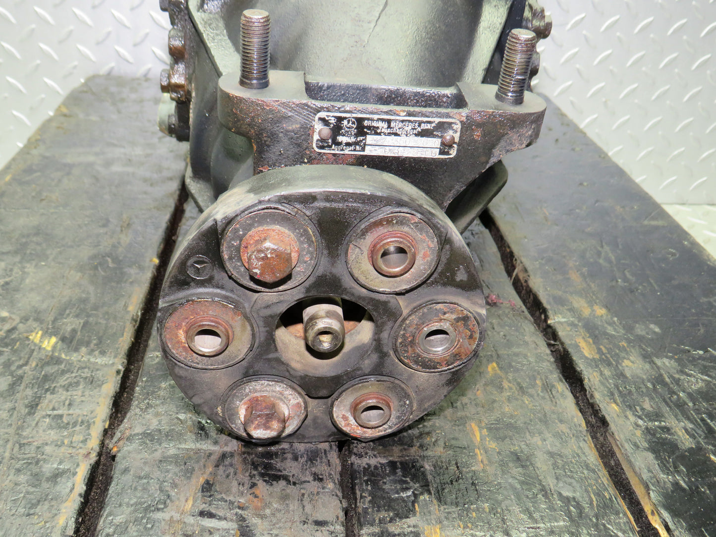 1449 Mercedes-Benz C107 350SLC Coupe Coupe Rear Differential  Ratio 3.46 1073502820 1163510401