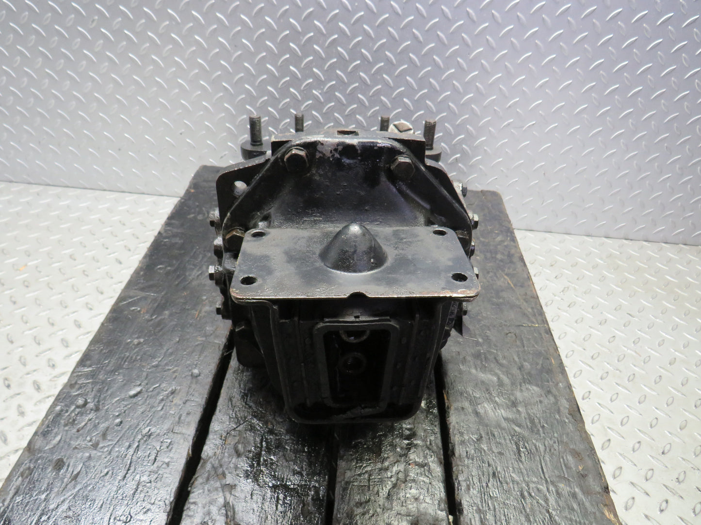 1449 Mercedes-Benz C107 350SLC Coupe Coupe Rear Differential  Ratio 3.46 1073502820 1163510401