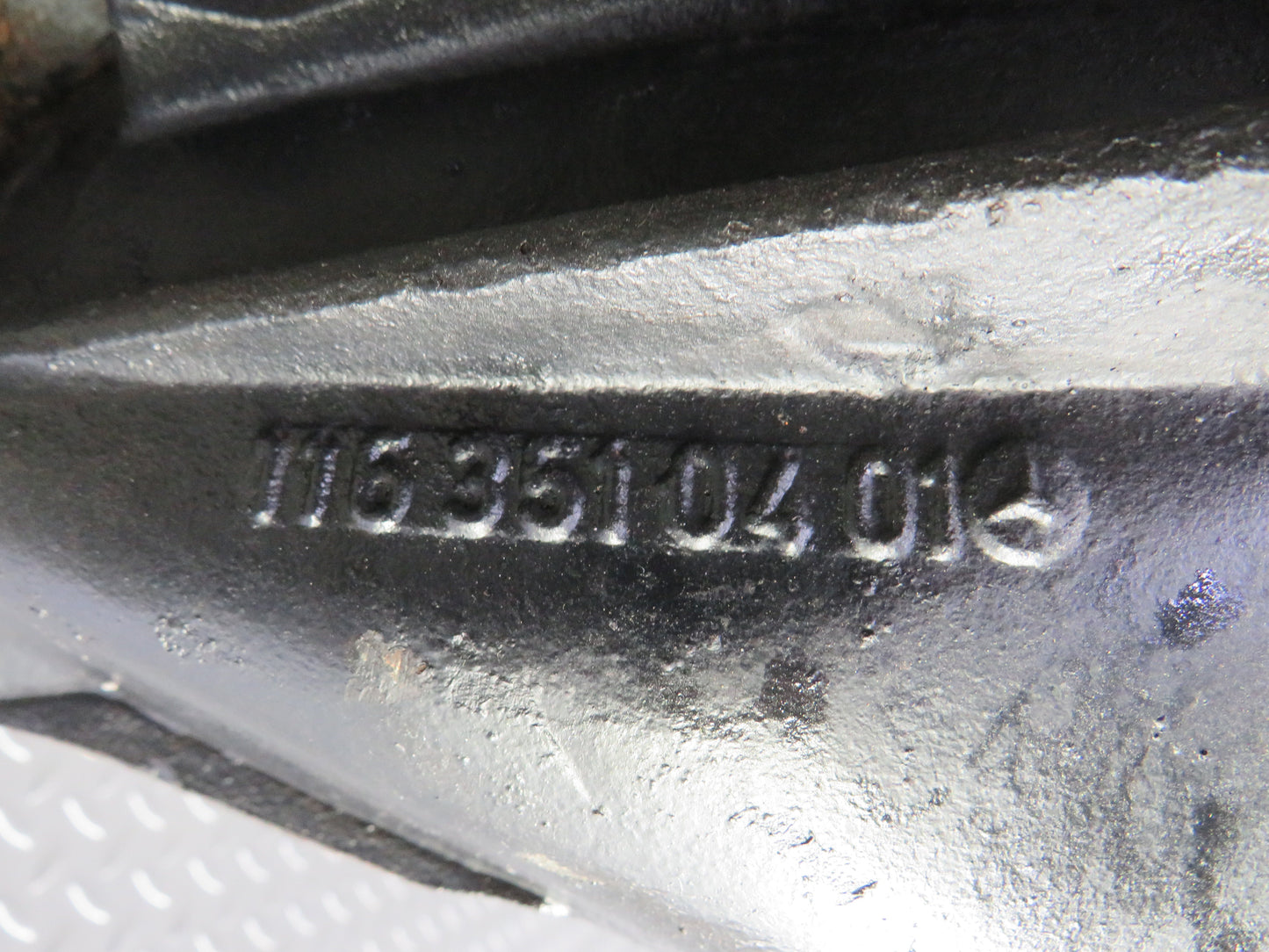 1449 Mercedes-Benz C107 350SLC Coupe Coupe Rear Differential  Ratio 3.46 1073502820 1163510401