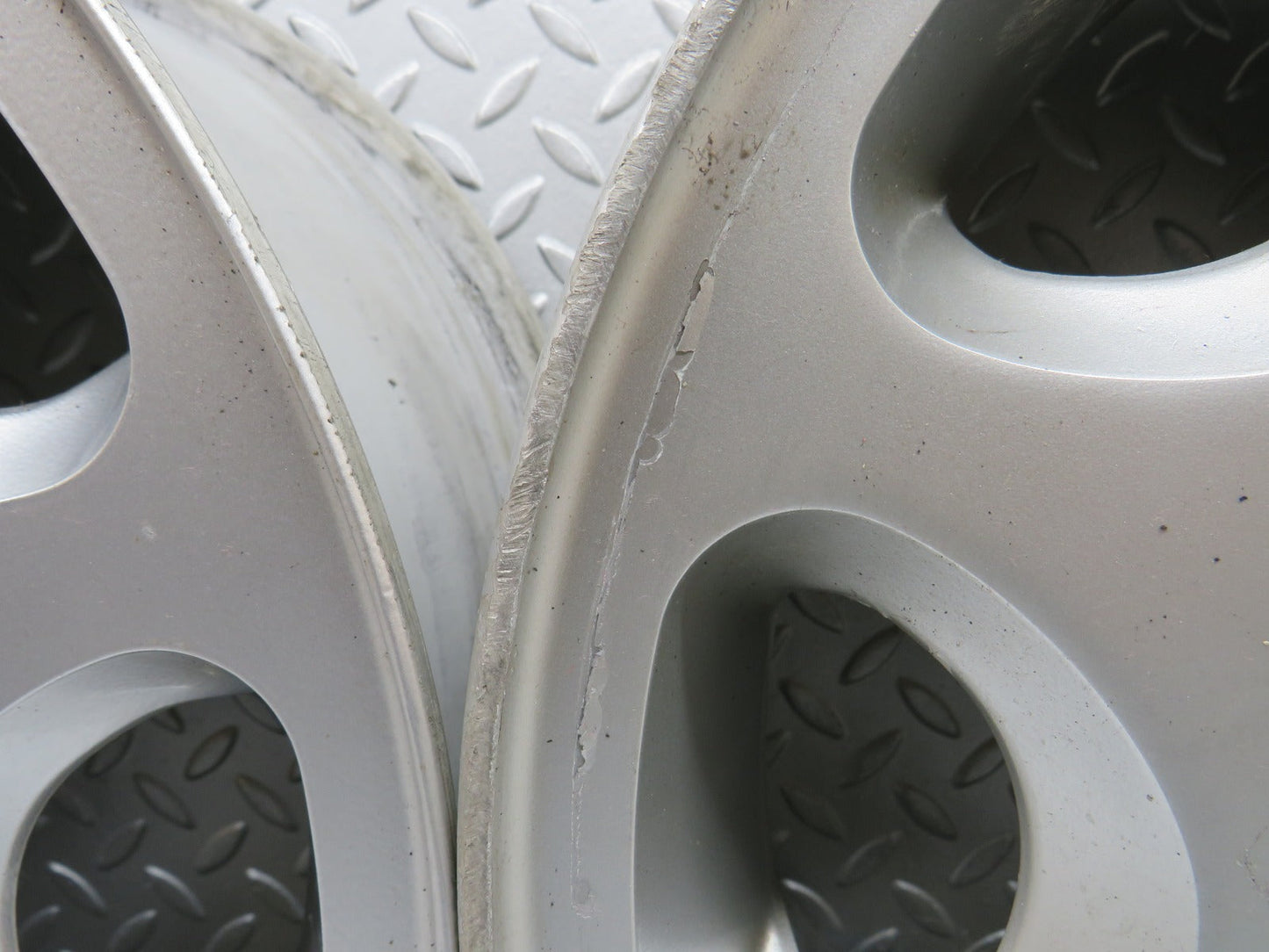 27468 Mercedes-Benz Alloy Wheel Set 6.5Jx15H2 ET44 1244011802 1244011202