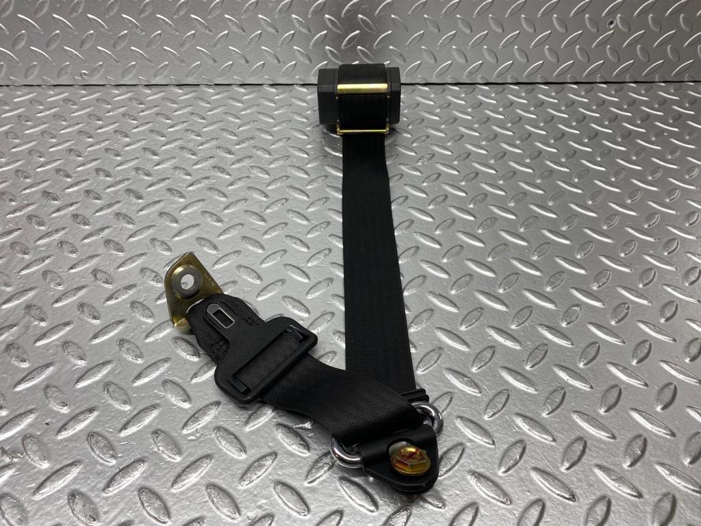 30940 Mercedes-Benz W201 190E Rear Seat Belt & Buckles 1268609085 2018601285