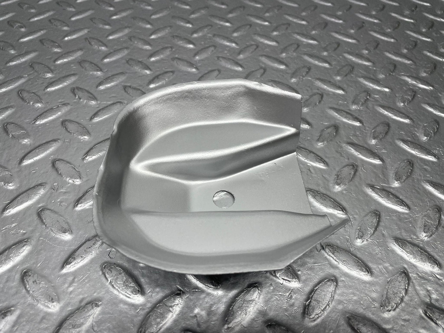 20538 Mercedes-Benz R107 450SL Coupe Engine Mount Bracket Heat Shield Left