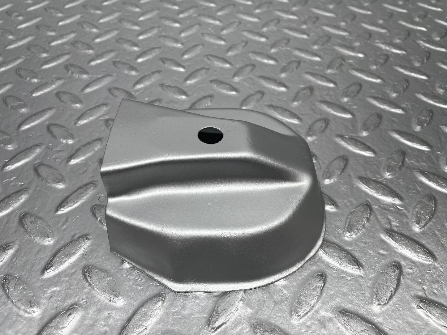 20538 Mercedes-Benz R107 450SL Coupe Engine Mount Bracket Heat Shield Left
