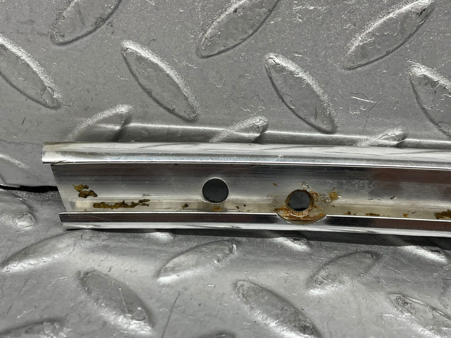 37907 Mercedes-Benz R107 450SL Hardtop B Pillar Chrome Trim Right Side