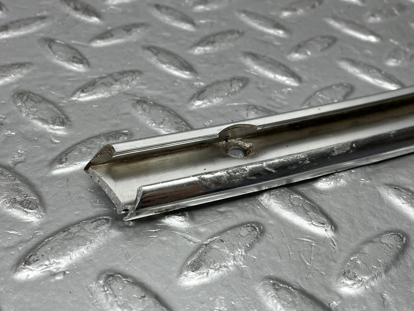 37907 Mercedes-Benz R107 450SL Hardtop B Pillar Chrome Trim Right Side