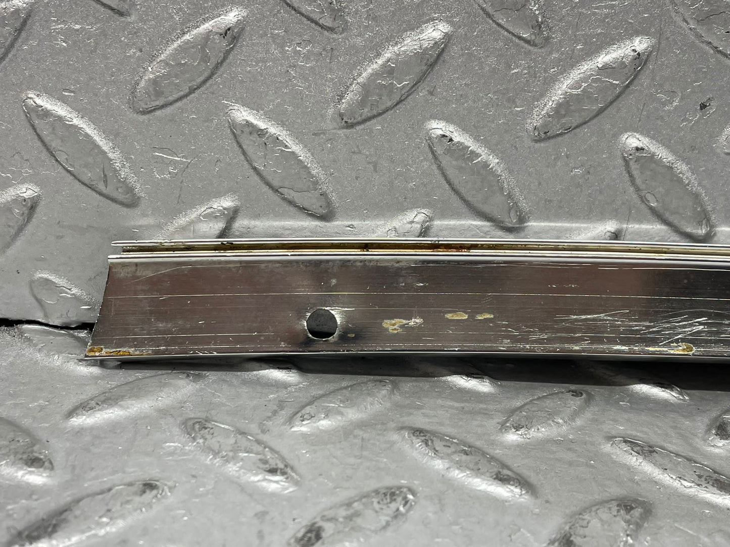 37907 Mercedes-Benz R107 450SL Hardtop B Pillar Chrome Trim Right Side