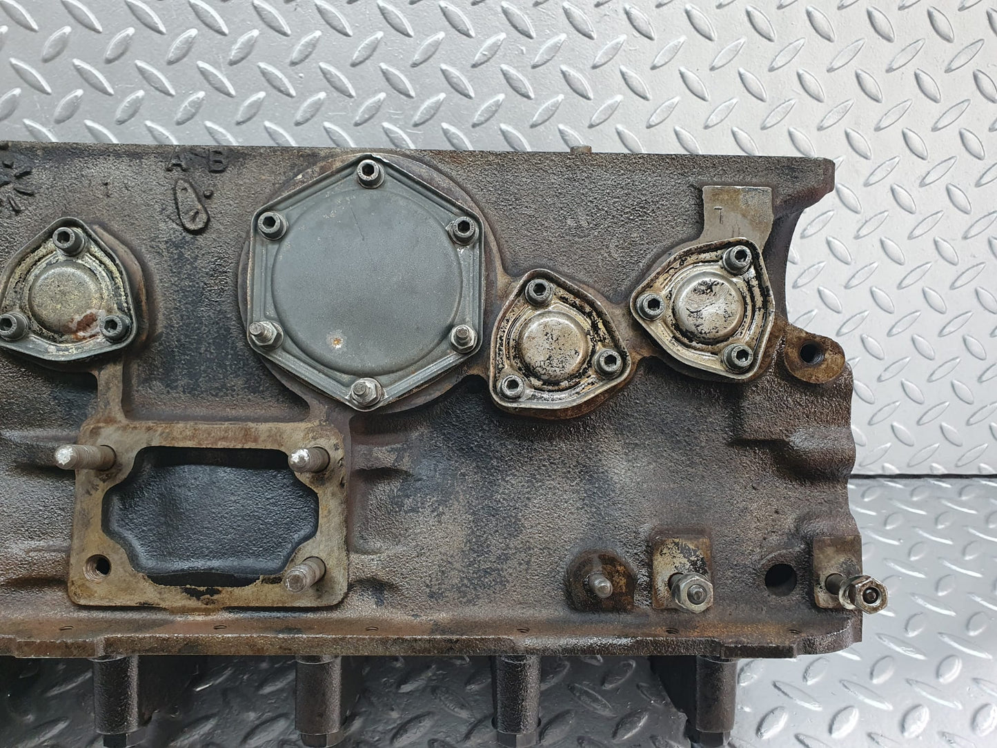 10192 Mercedes-Benz W108 Engine Block 1300110001 M130.920