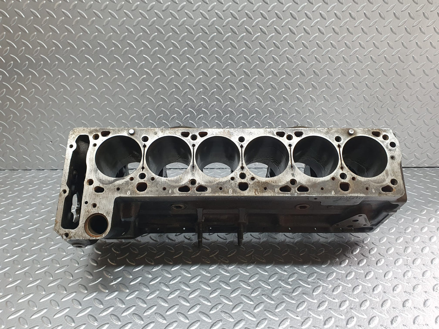 10192 Mercedes-Benz W108 Engine Block 1300110001 M130.920