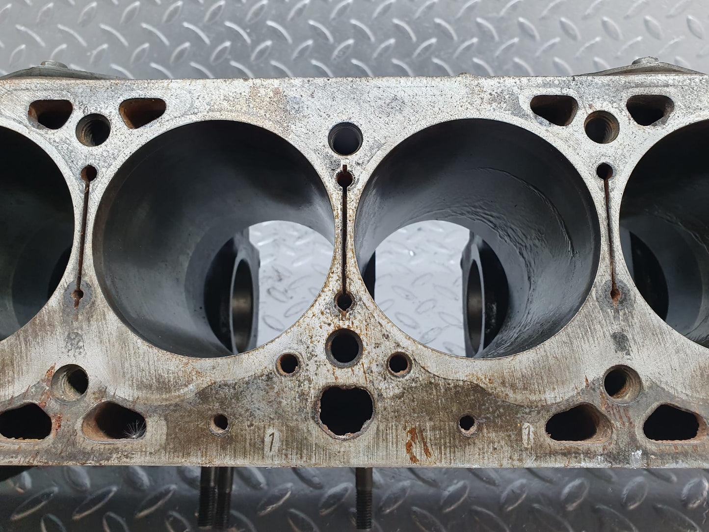 10192 Mercedes-Benz W108 Engine Block 1300110001 M130.920