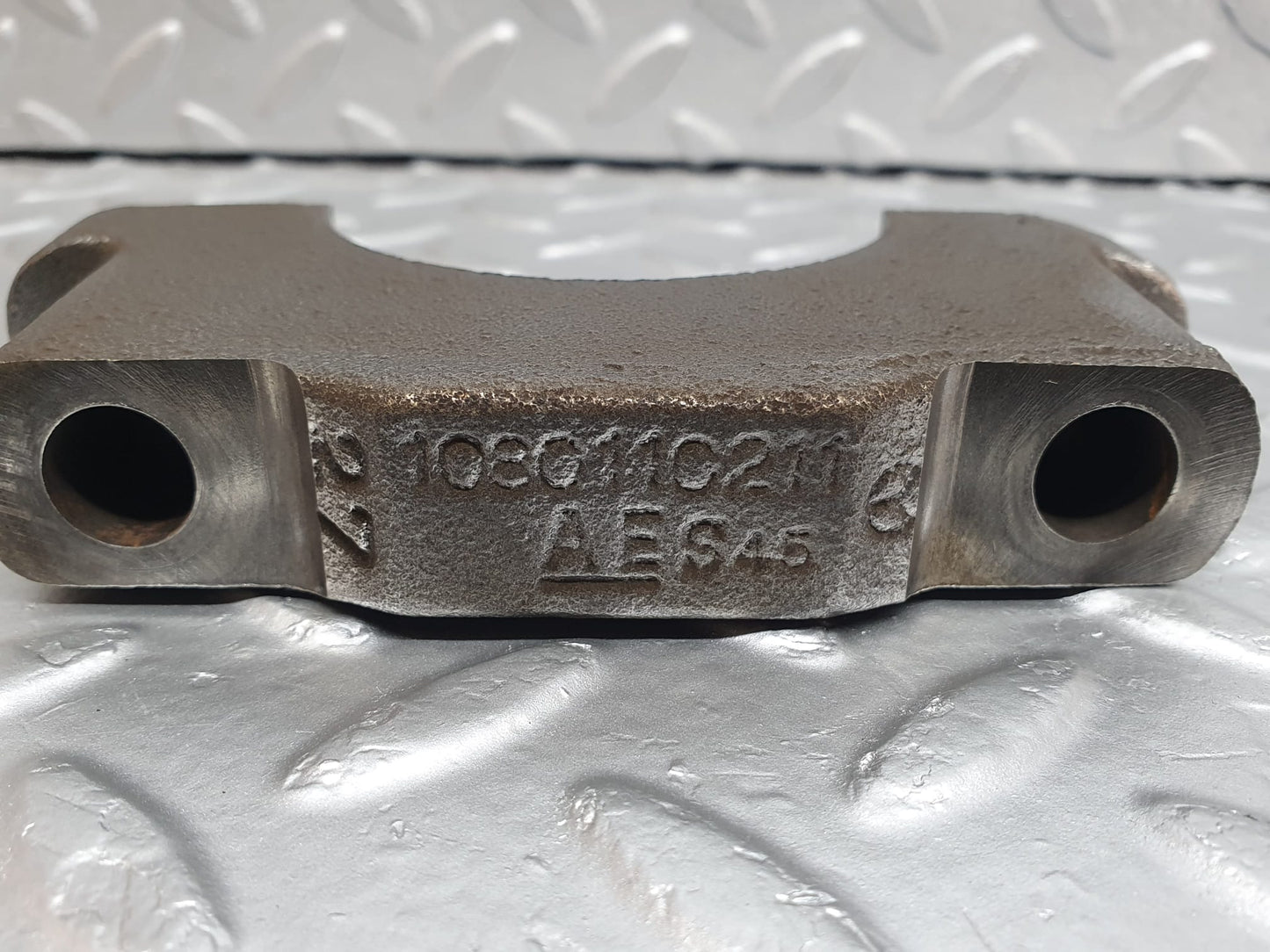 4794 Mercedes-Benz W114 280CE Coupe Crankshaft Bearing Holder Block 1080110211