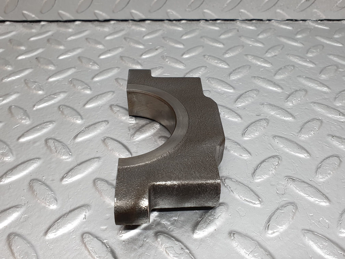 4797 Mercedes-Benz W114 280CE Coupe Crankshaft Bearing Holder Block 1080110211