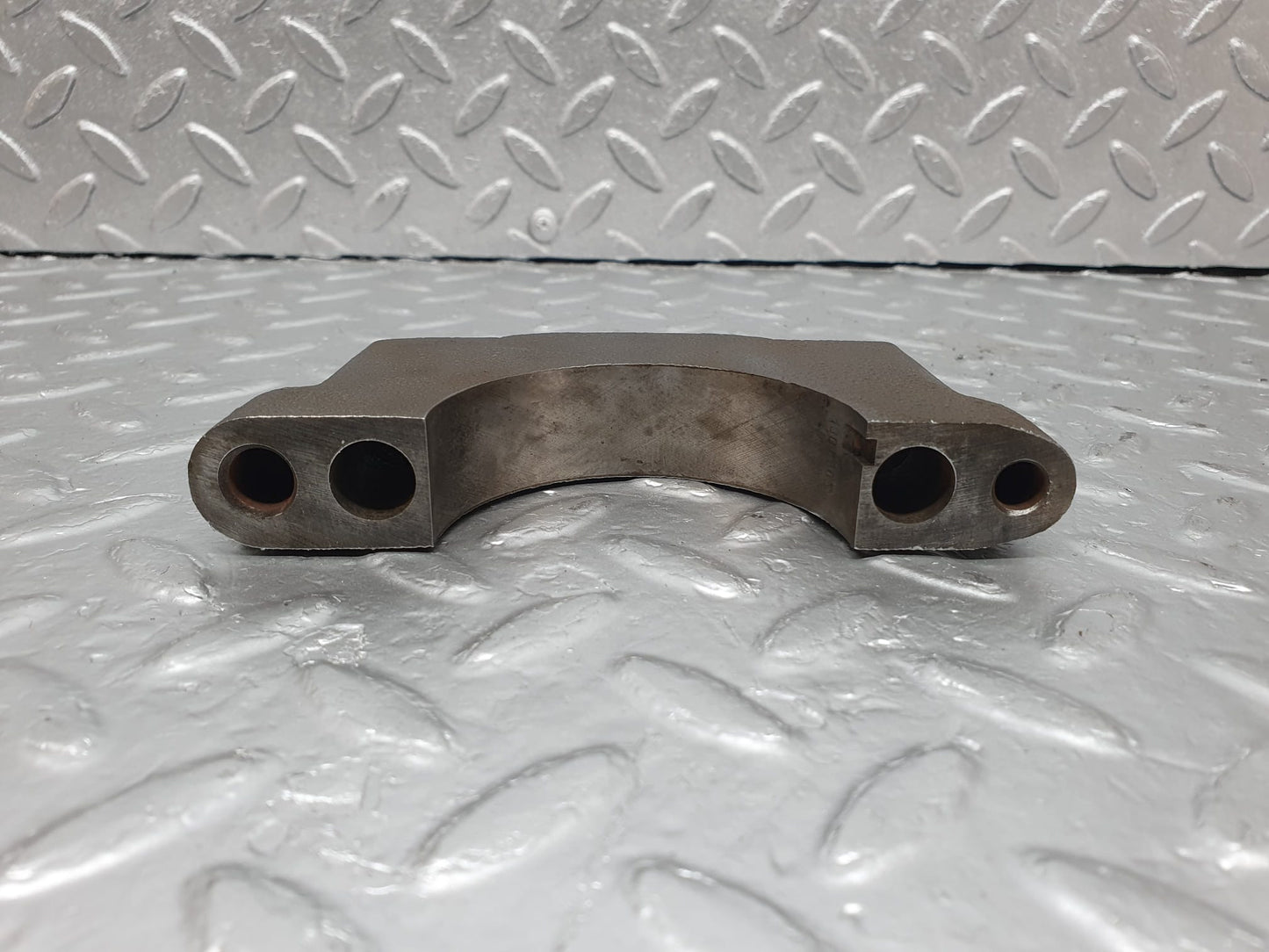 4799 Mercedes-Benz W114 280CE Coupe Crankshaft Bearing Holder Block 1080110211