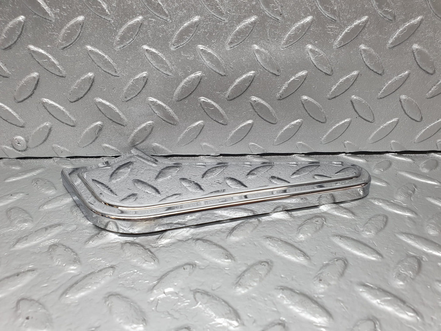 43088 Mercedes-Benz W108 280SE Seat Hinge Chrome Cover Right 1089130828