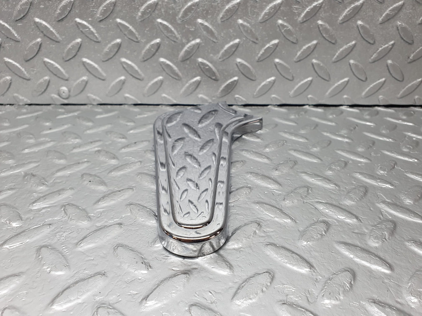 43088 Mercedes-Benz W108 280SE Seat Hinge Chrome Cover Right 1089130828