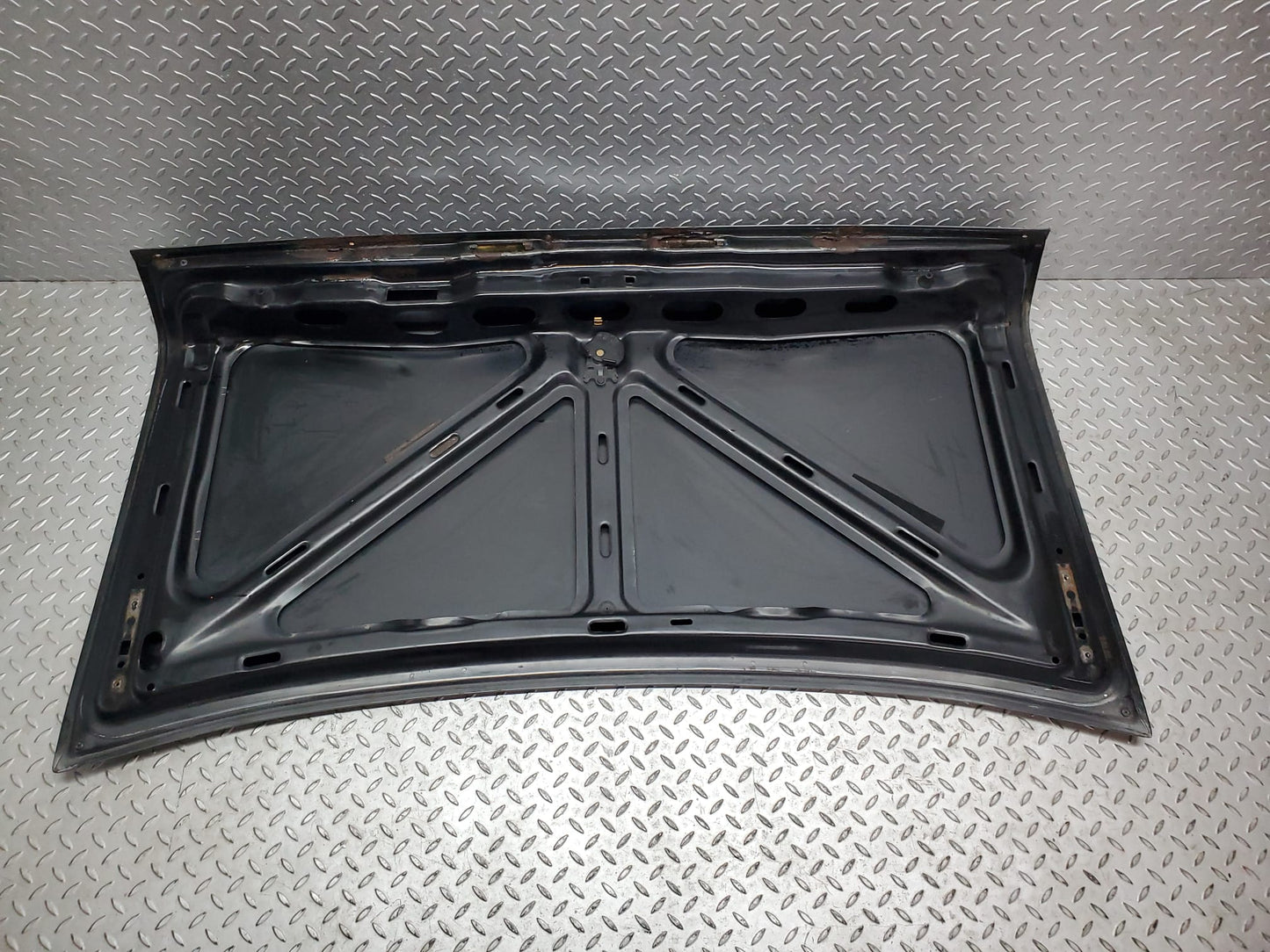 9623 Mercedes-Benz C123 280CE Coupe Boot Lid Trunk Door
