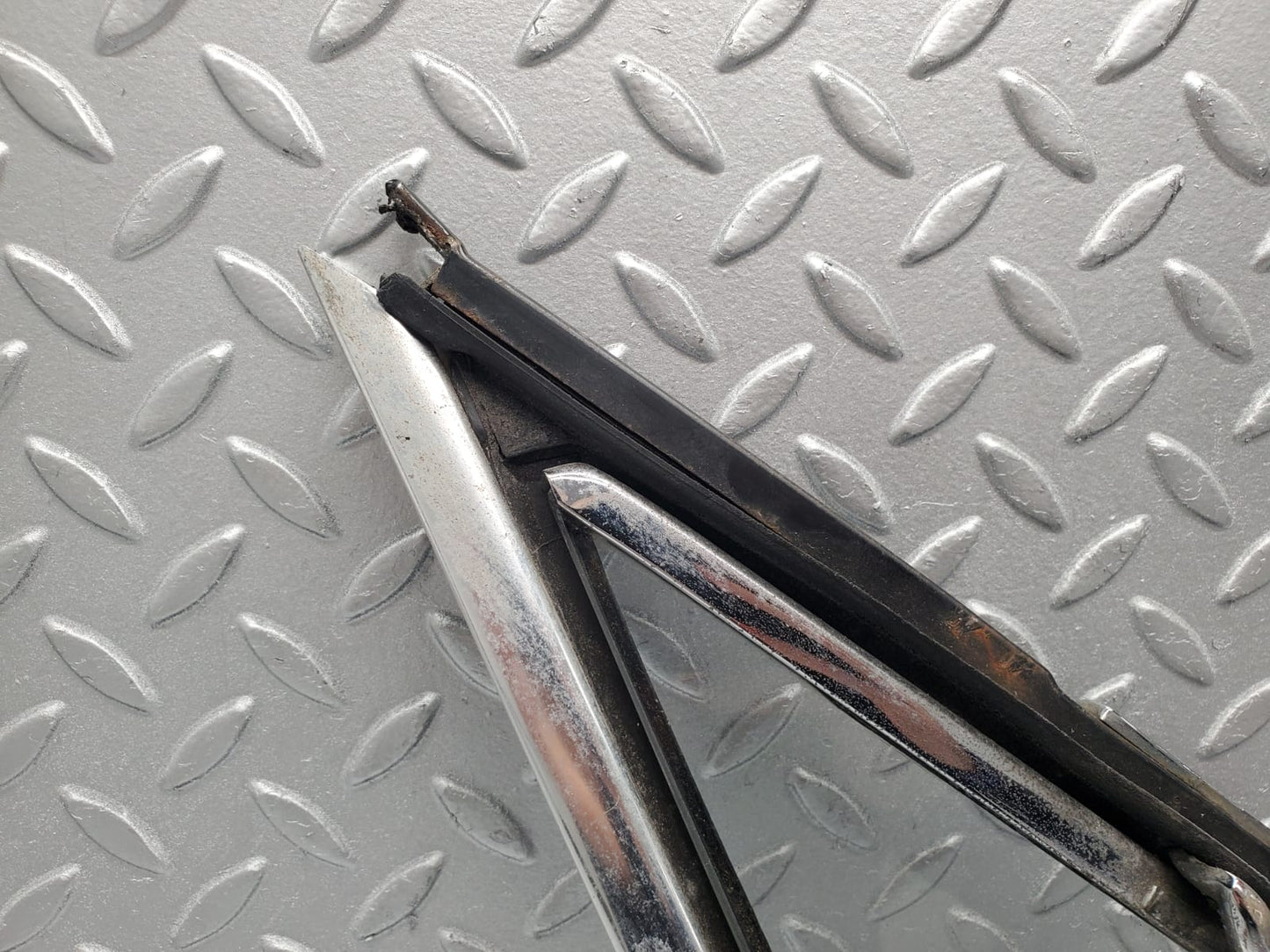 1224 Mercedes-Benz W108 280SE Front Right Quarter Window Glass