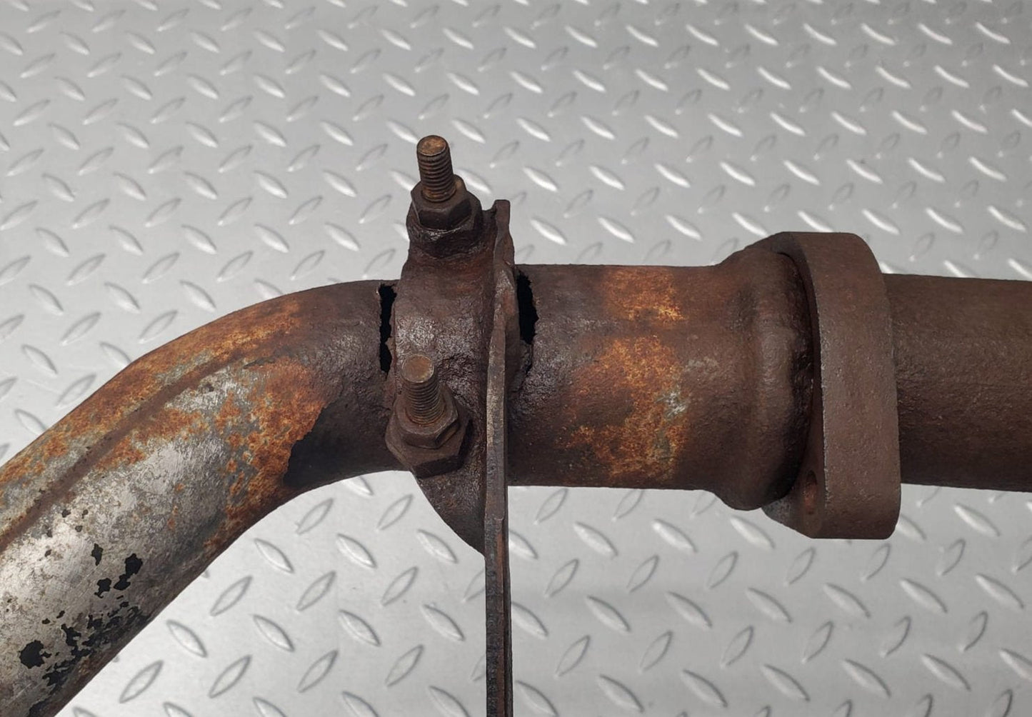 6357 Mercedes-Benz W126 380SE Centre Exhaust Silencer
