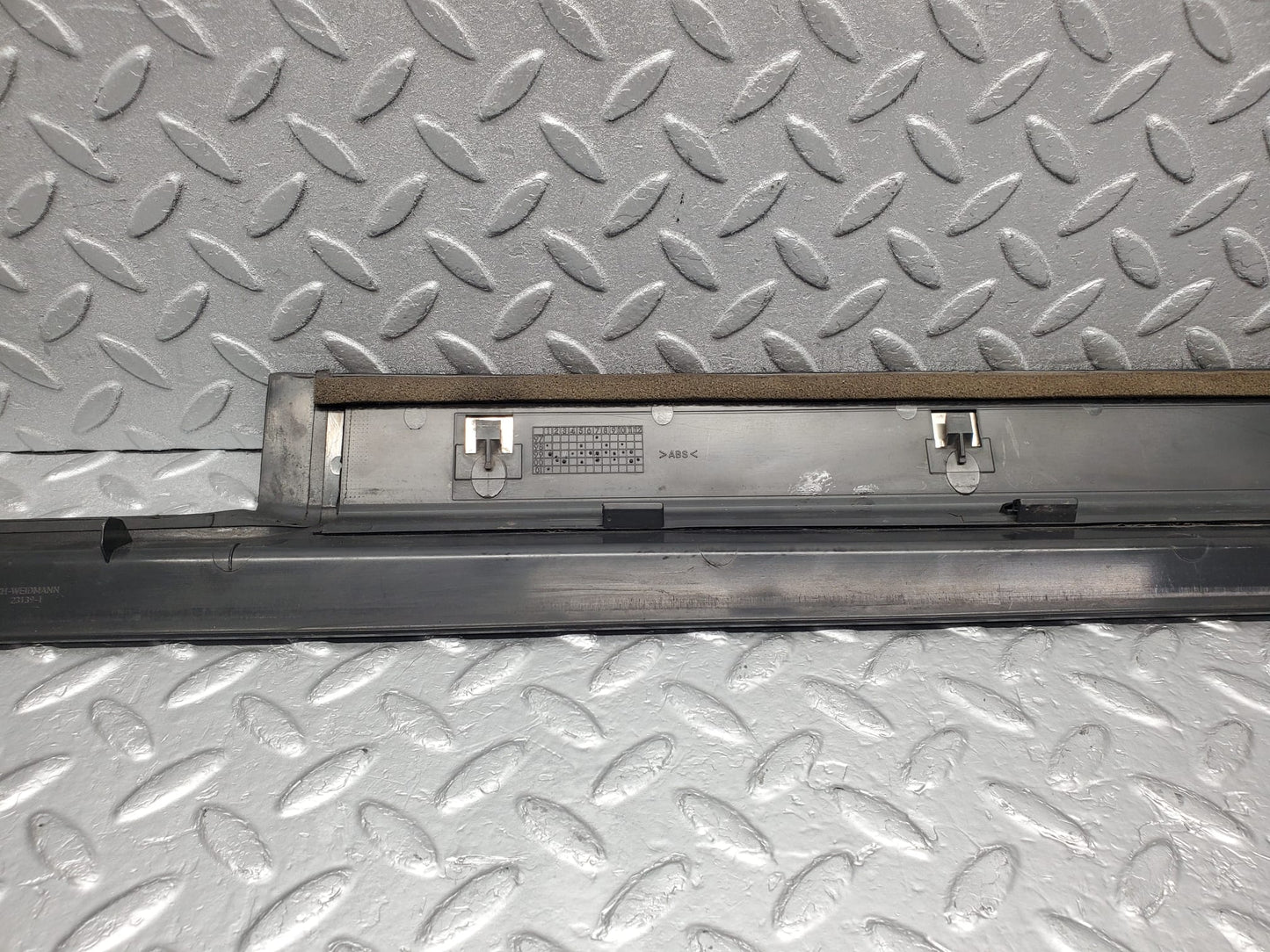 1619 Mercedes-Benz W220 S430 Door Sill Trim Cover Front Left 2206801135