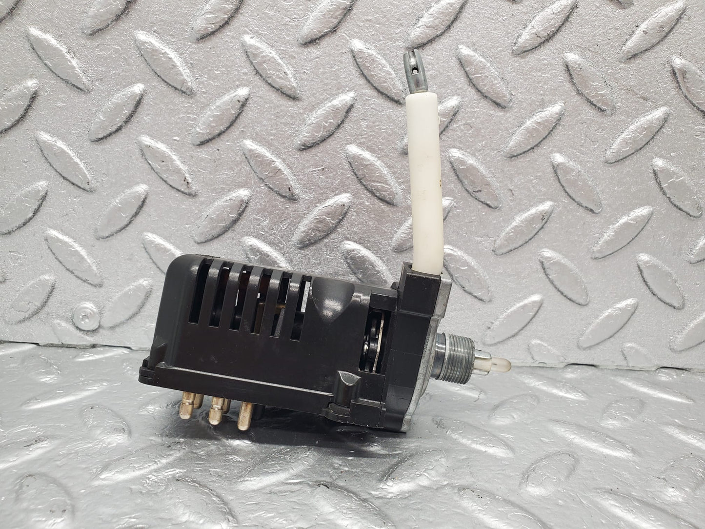 1423 Mercedes-Benz W123 240D Heater Control Switch 1238200610