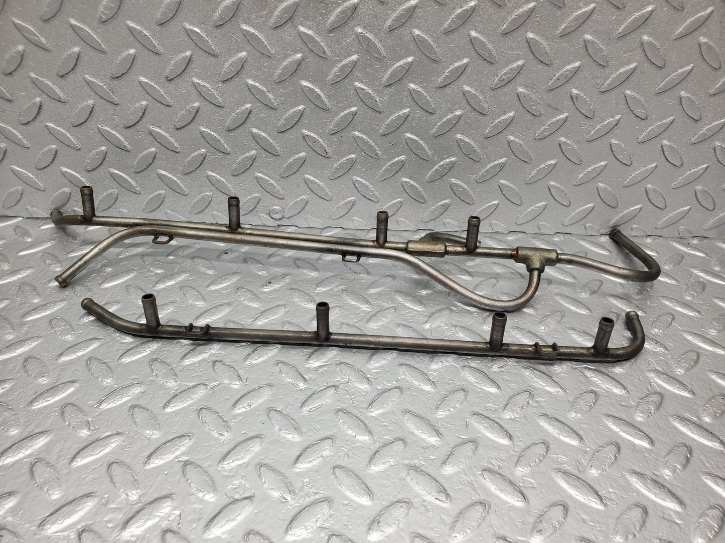 1442 Mercedes-Benz C107 350SLC Fuel Injection Pipe 1160700033