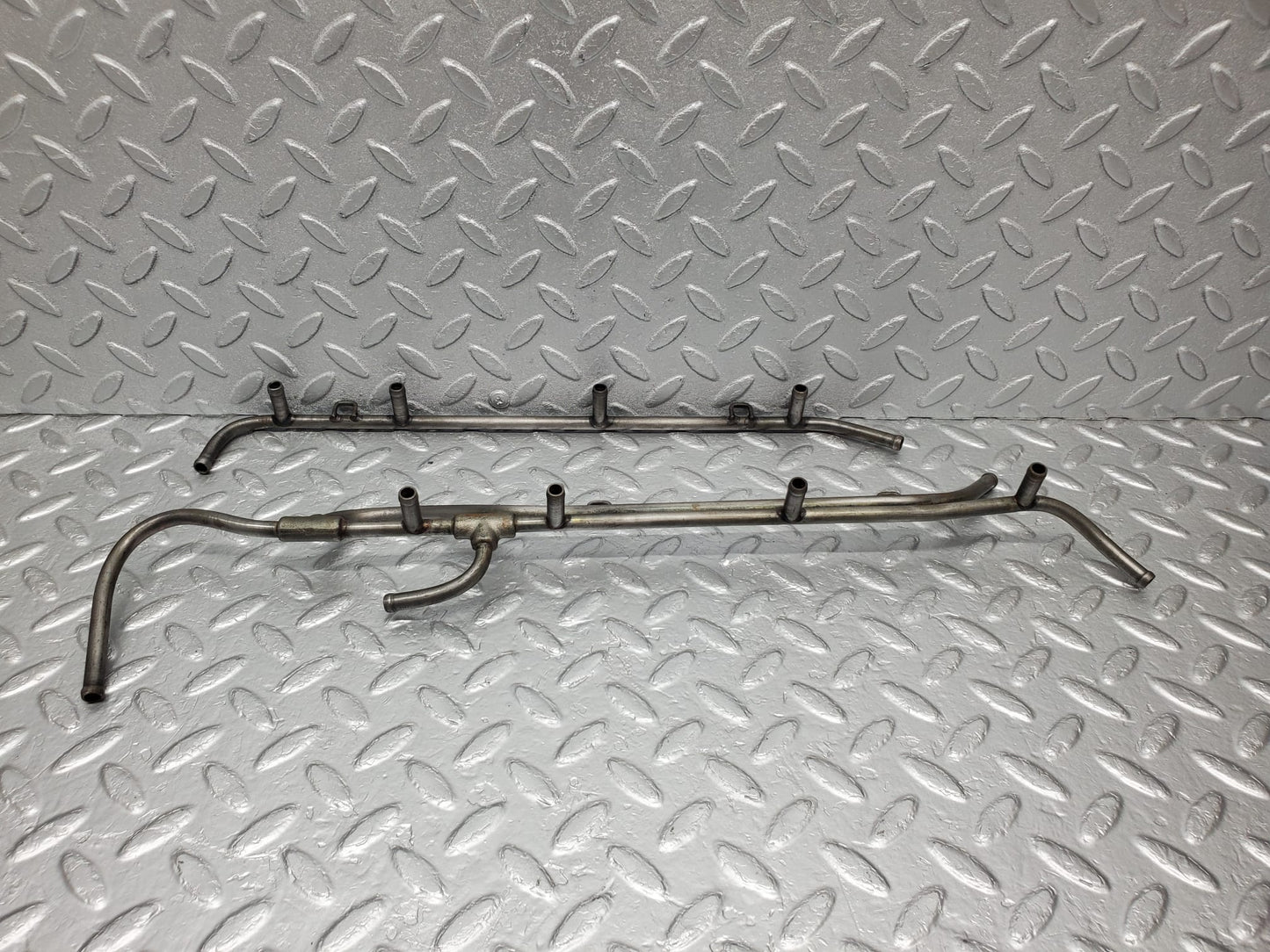 1442 Mercedes-Benz C107 350SLC Fuel Injection Pipe 1160700033