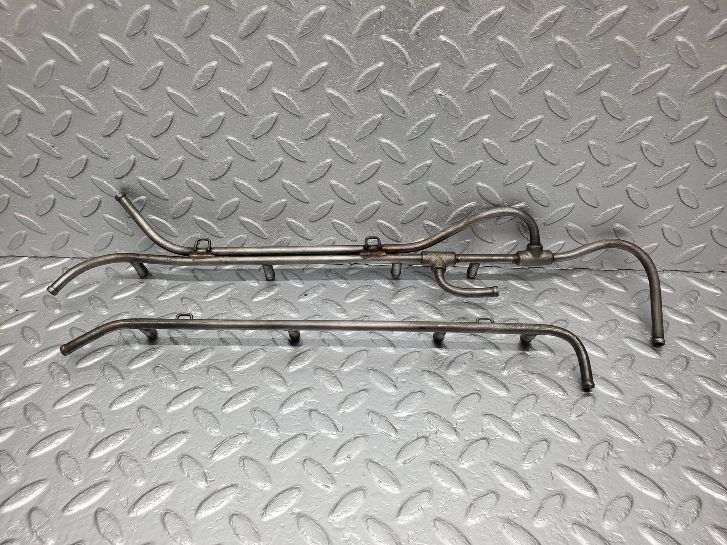 1442 Mercedes-Benz C107 350SLC Fuel Injection Pipe 1160700033
