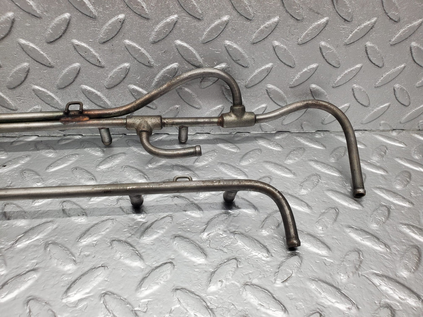 1442 Mercedes-Benz C107 350SLC Fuel Injection Pipe 1160700033
