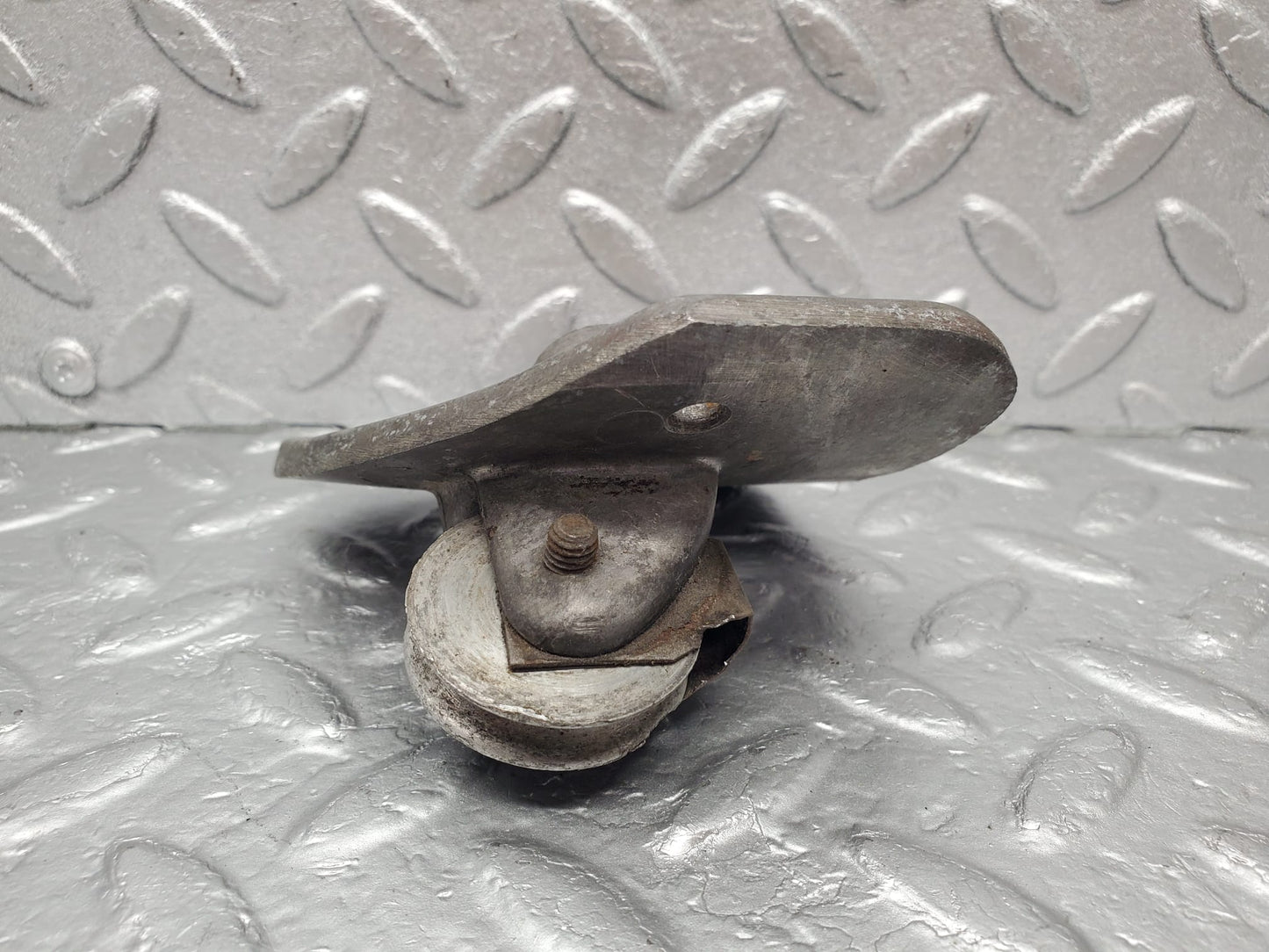 1444 Mercedes-Benz W108 280SE Handbrake Cabel Regulator 1084270181