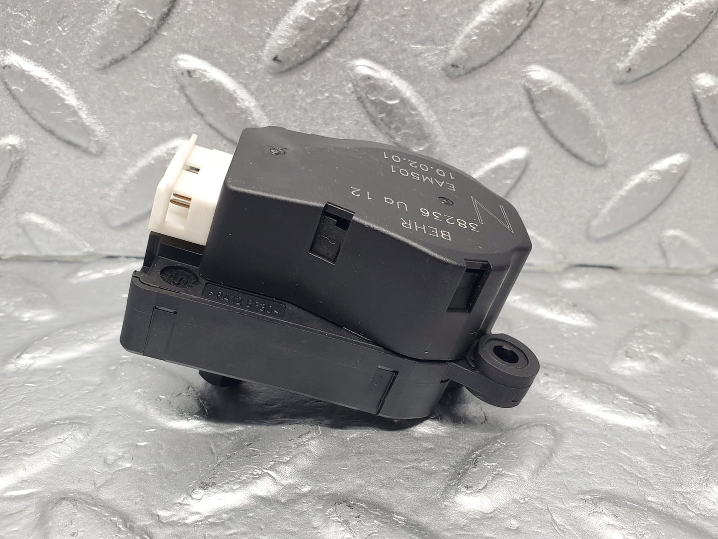 1541 Mercedes-Benz W220 S430 Heater Flap Actuator BEHR 38236