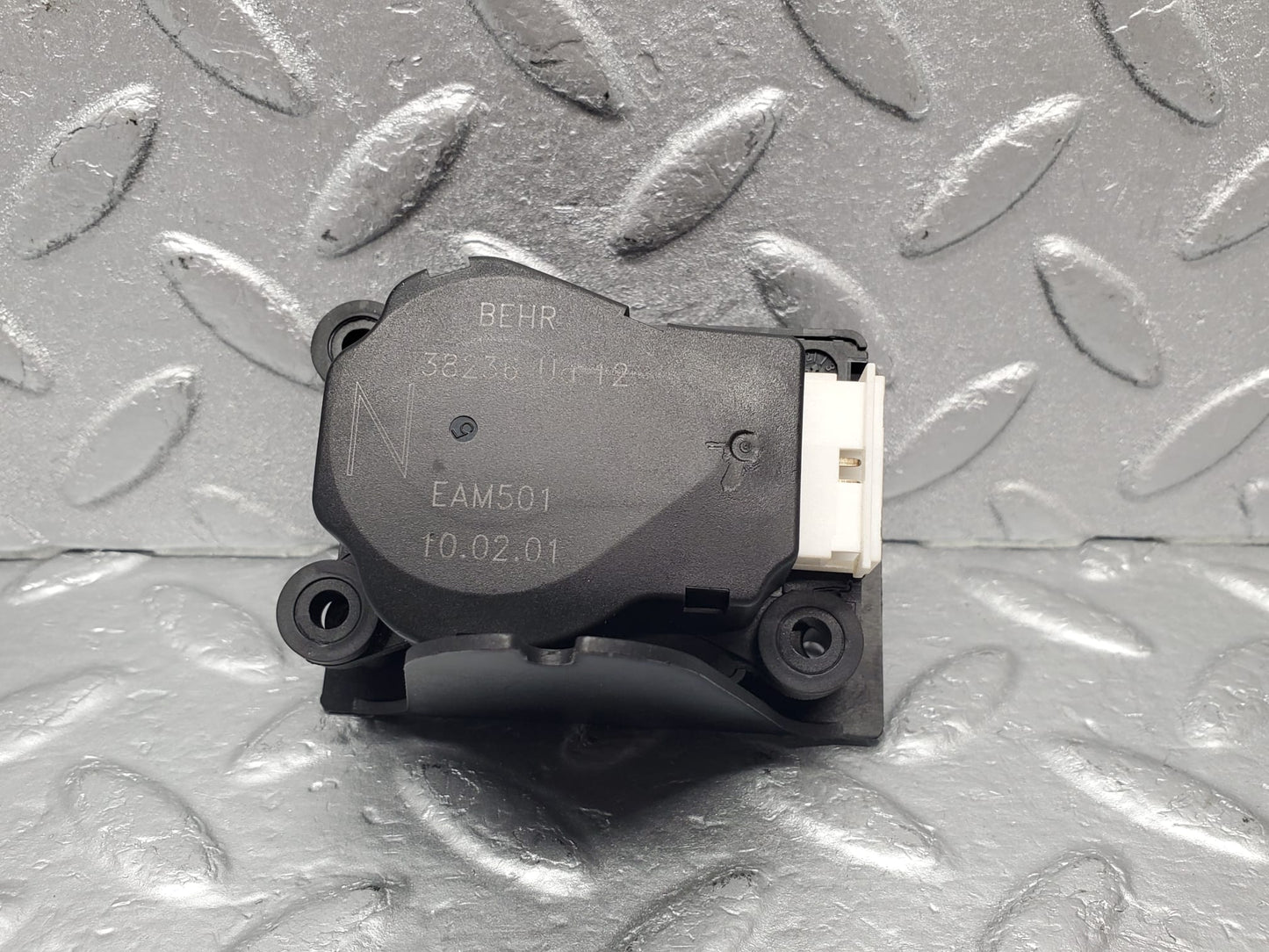 1543 Mercedes-Benz W220 S430 Heater Flap Actuator BEHR 38236