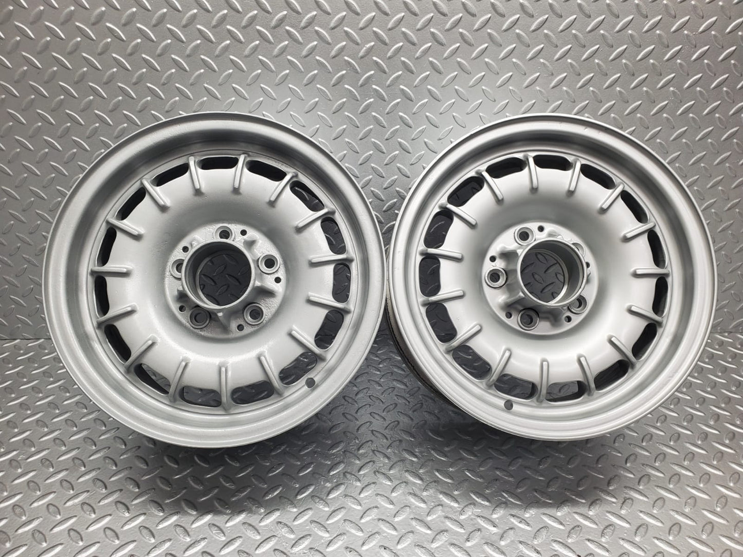 22845 Mercedes-Benz Alloy Wheel Set Mexican Hat 6.5Jx14H2 ET30 1084001002