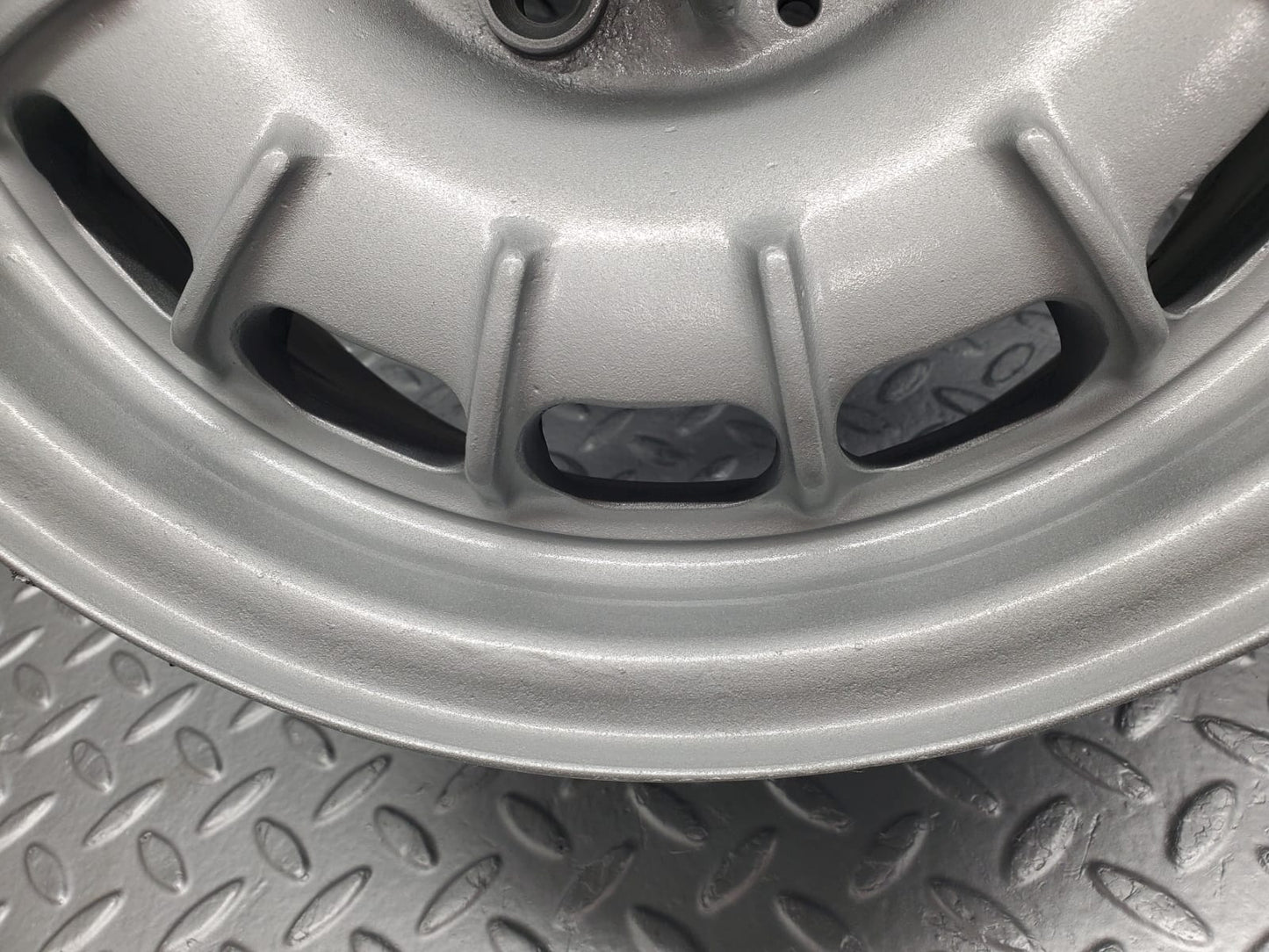 22845 Mercedes-Benz Alloy Wheel Set Mexican Hat 6.5Jx14H2 ET30 1084001002