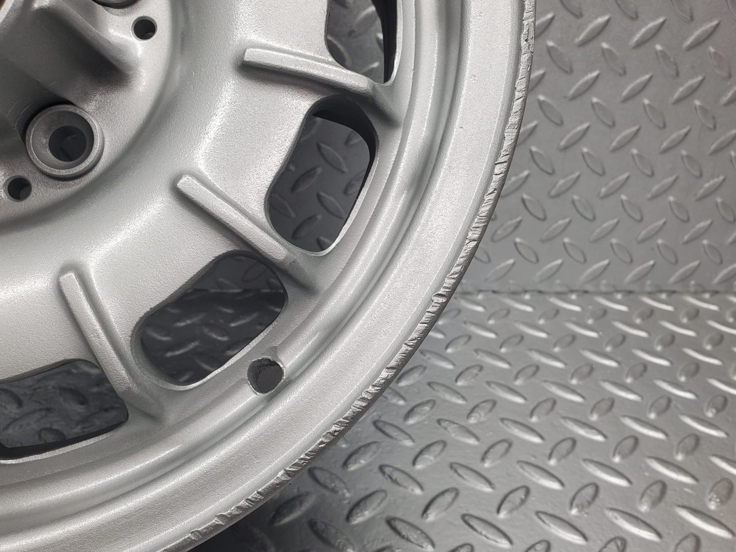 12120 Mercedes-Benz Alloy Wheel Set Mexican Hat 6Jx14H2 ET30 1084000902
