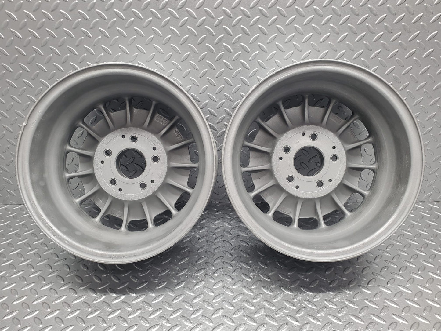 12120 Mercedes-Benz Alloy Wheel Set Mexican Hat 6Jx14H2 ET30 1084000902