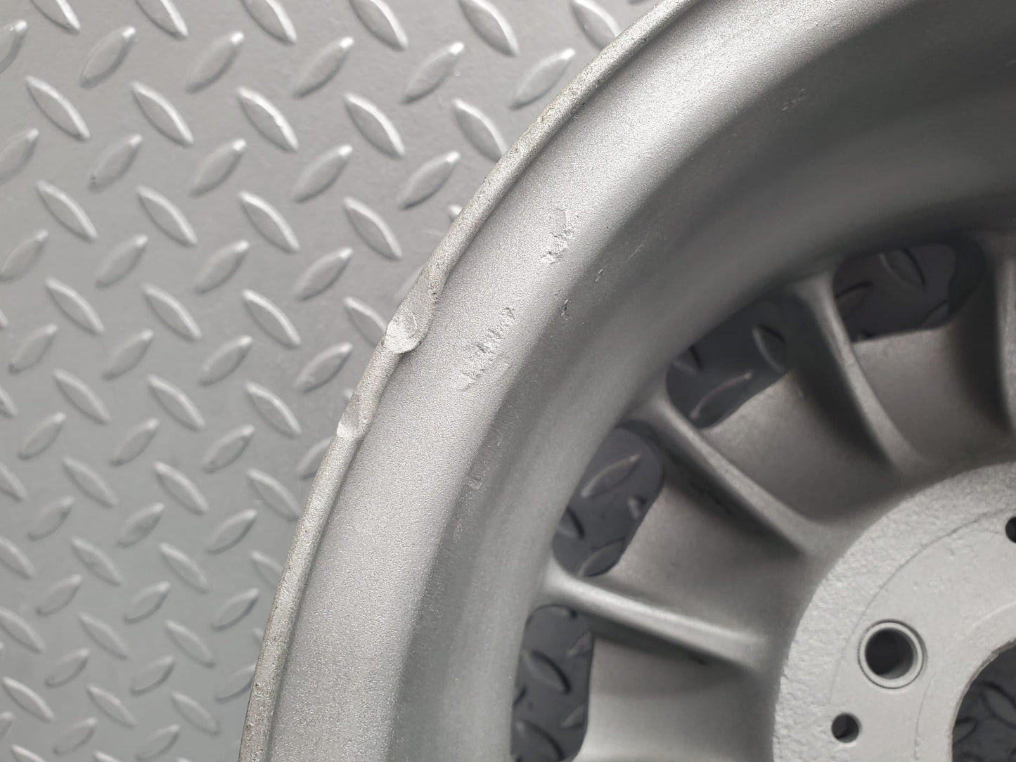 12120 Mercedes-Benz Alloy Wheel Set Mexican Hat 6Jx14H2 ET30 1084000902