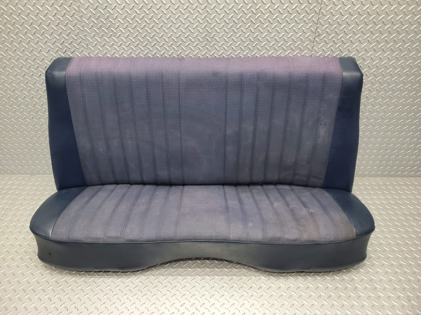 1426 Mercedes-Benz V123 240D LWB Rear Seats Blue