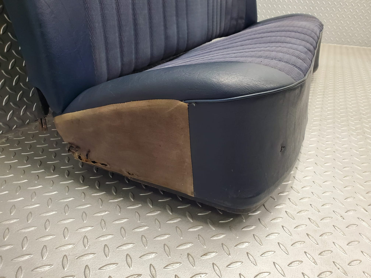 1426 Mercedes-Benz V123 240D LWB Rear Seats Blue
