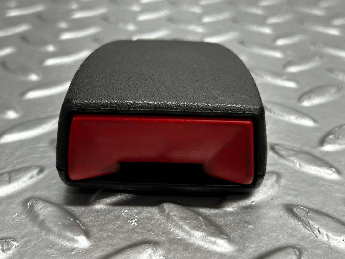 15909 Mercedes-Benz W123 280E Front Right Seat Belt With Buckle 1238609485 1238604169