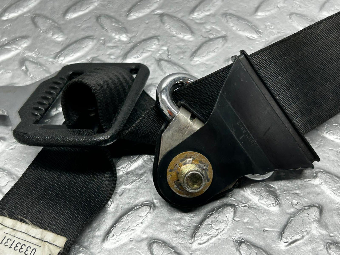 15909 Mercedes-Benz W123 280E Front Right Seat Belt With Buckle 1238609485 1238604169